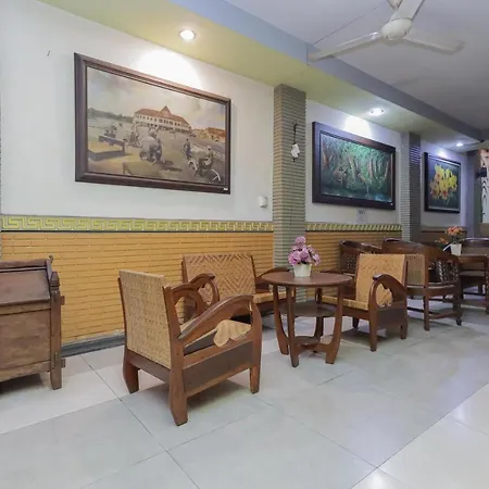 RedDoorz near Stasiun Malang Kota Lama 2-3
