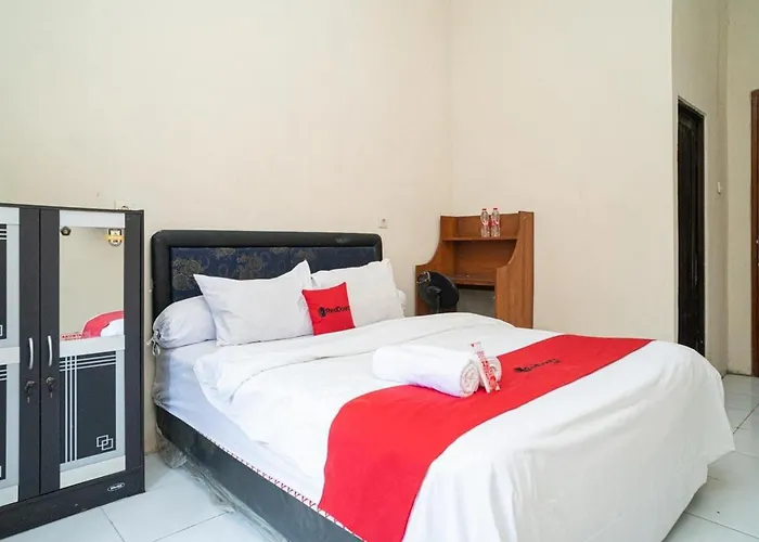 RedDoorz near Universitas Merdeka Malang 2