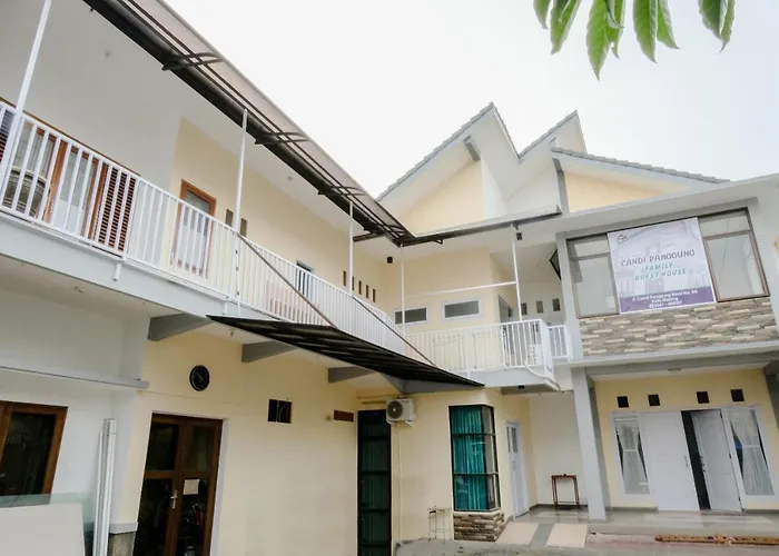 Candi Panggung Syariah Guesthouse Malang